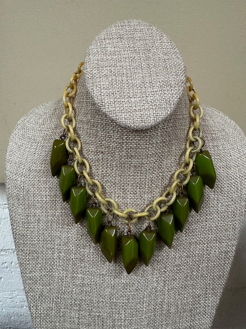 Vintage Green Bakelite Necklace