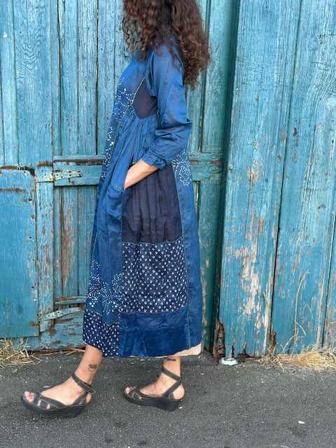 Injiri Amber - 01 Indigo Blue & Bandhani Patterns Large