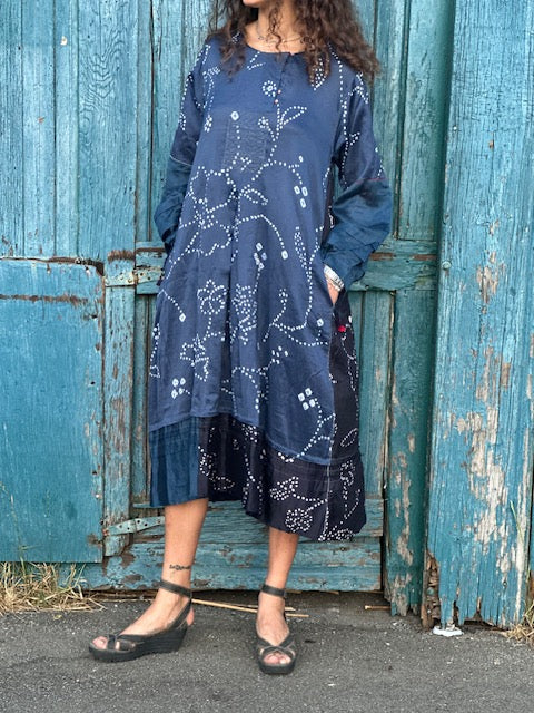 Injiri Amber - 01 Indigo Blue & Bandhani Patterns Large