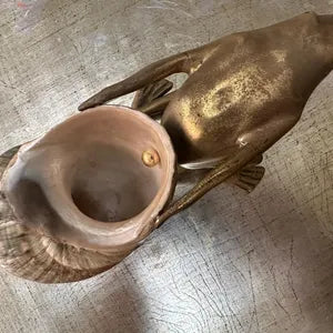 Vintage Brass Frog Pulling Shell