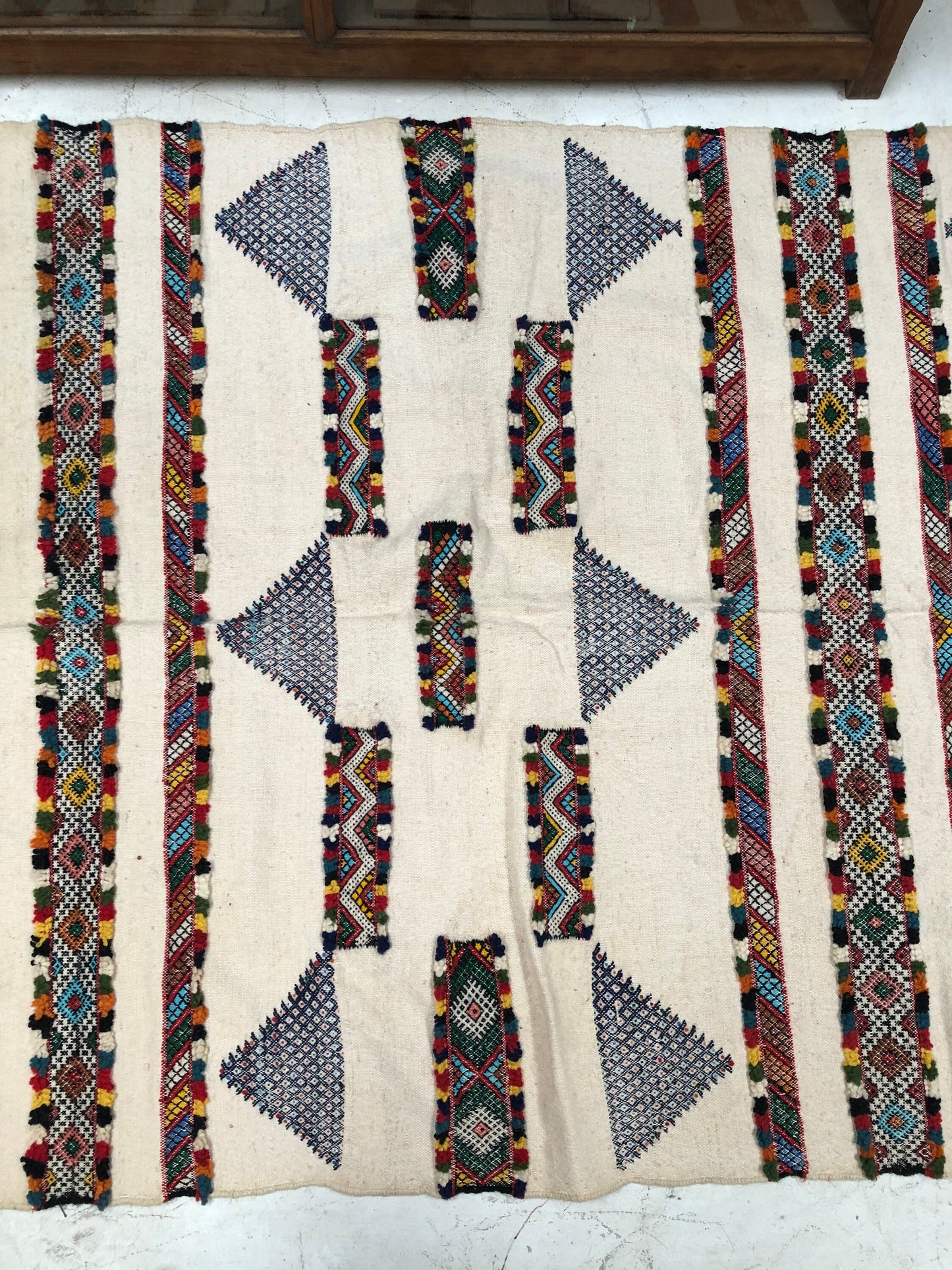Ethnic Boho Hand Loomed White Area Rug with Graphic Color Design