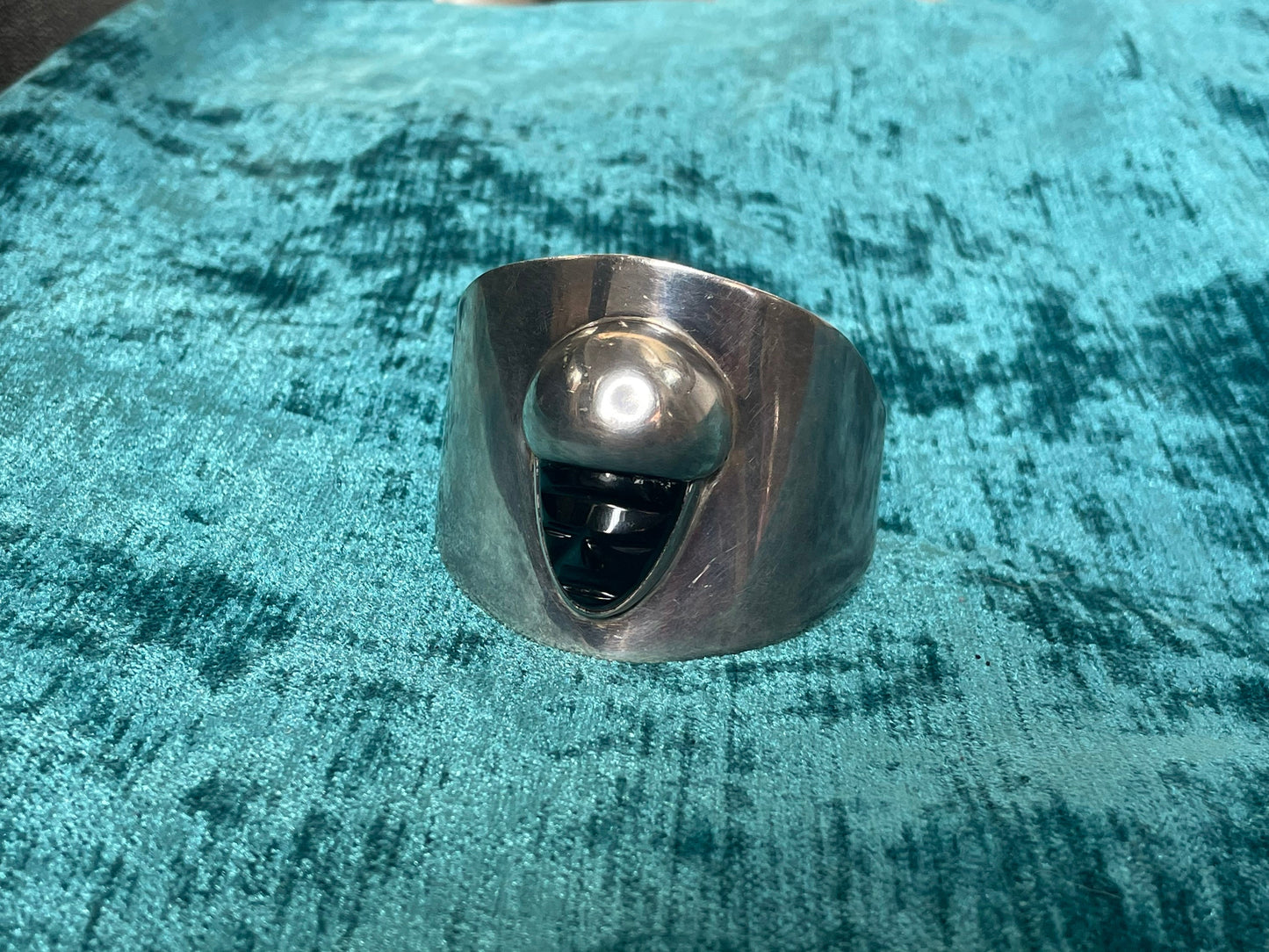 Vintage Espinosa Mexican Sterling Silver Signed Black Onyx Indigenous Head Cuff Bracelet