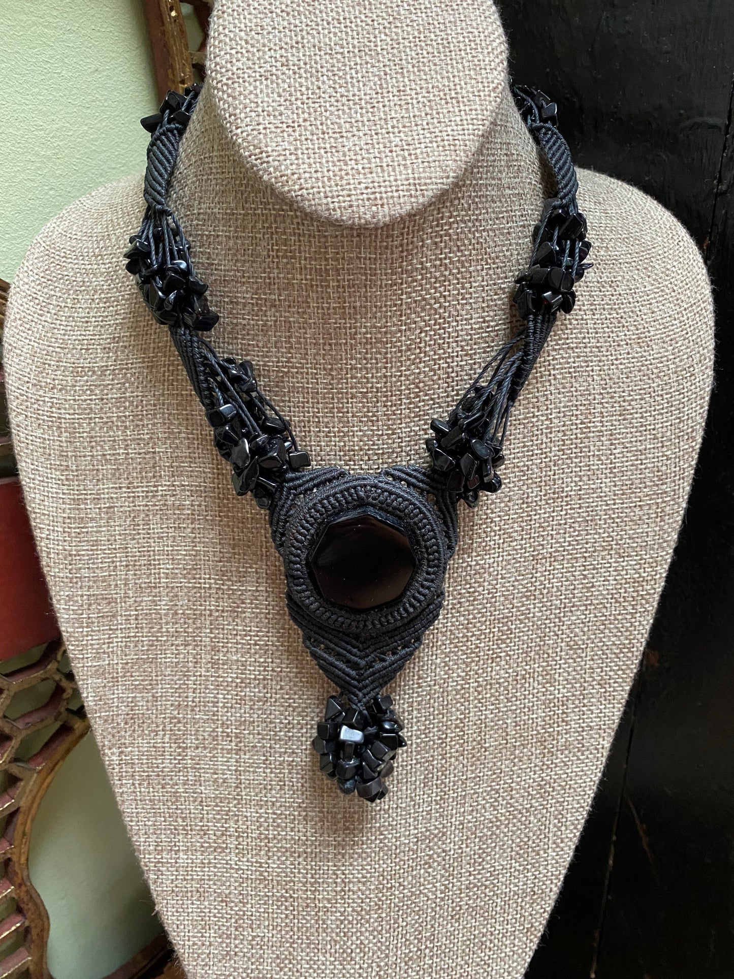 Handmade Macrame Black Stone Victorian-Style Black Necklace
