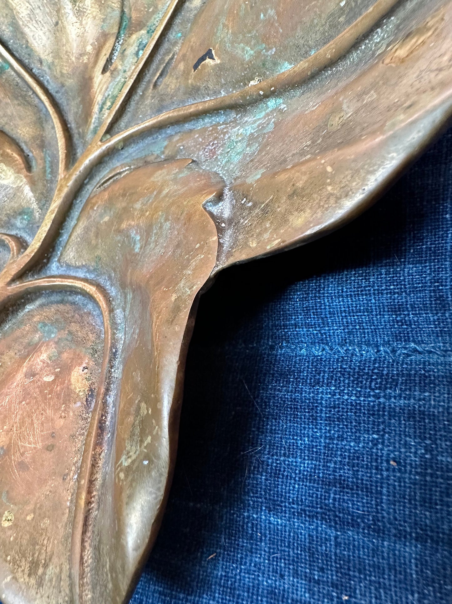 Vintage Leaf Bowl Tray