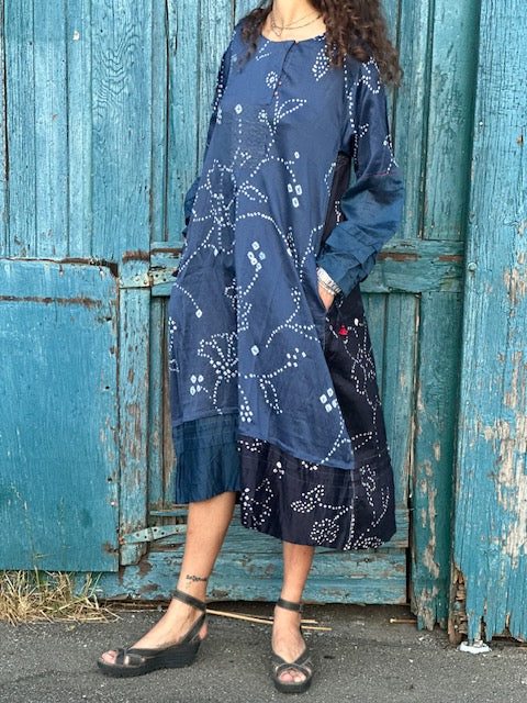 Injiri  Amber - 01   Indigo Blue & Bandhani Patterns   Large