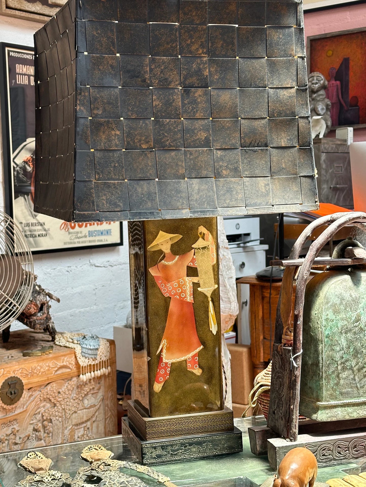 Vintage Mid Century Asian Figural Table Lamp
