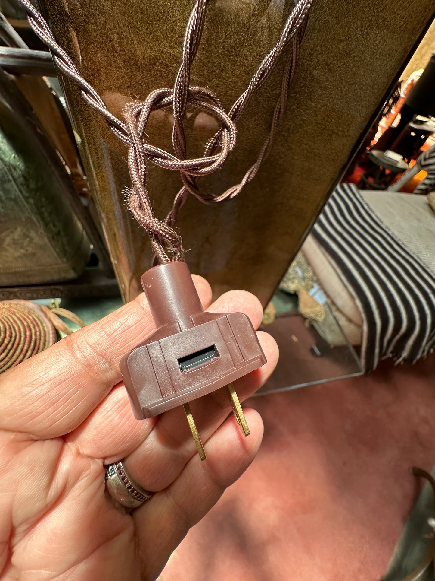 Vintage Mid Century Asian Figural Table Lamp