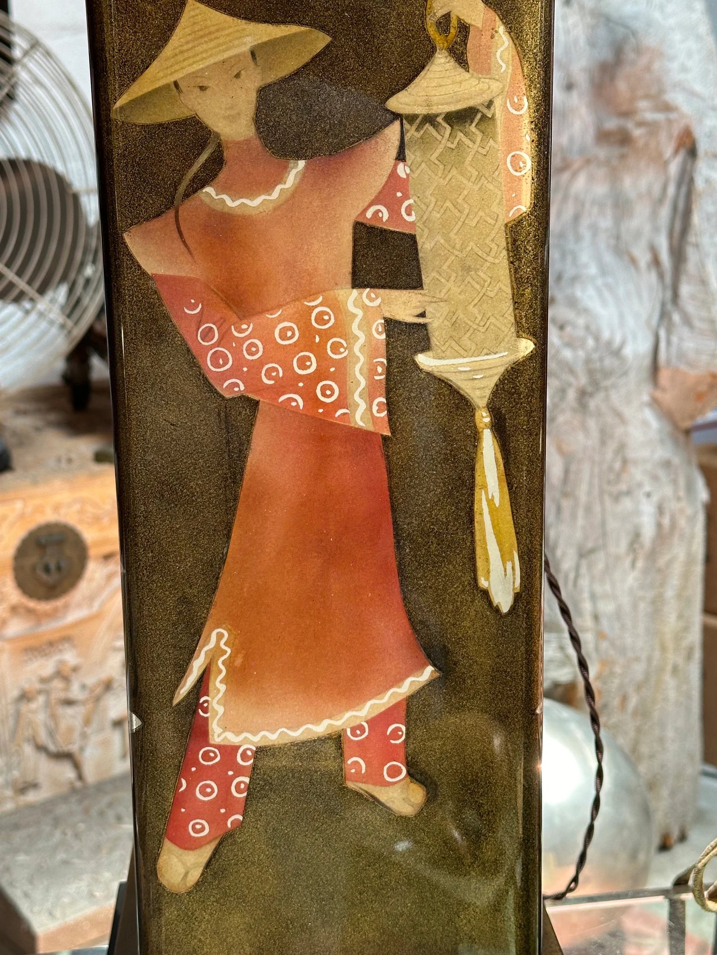 Vintage Mid Century Asian Figural Table Lamp