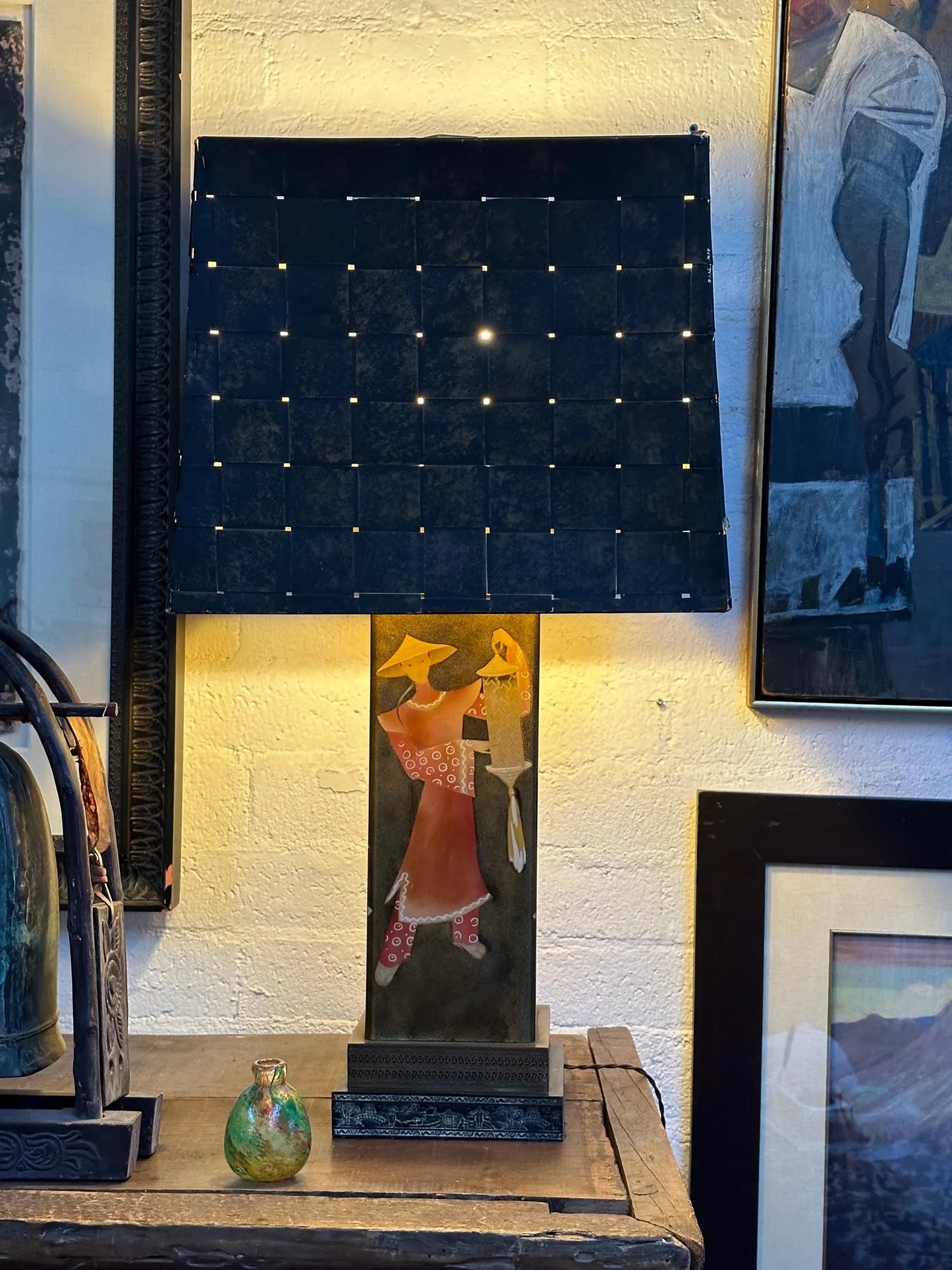 Vintage Mid Century Asian Figural Table Lamp