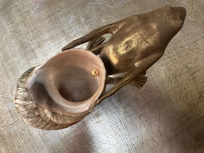 Vintage Brass Frog Pulling Shell