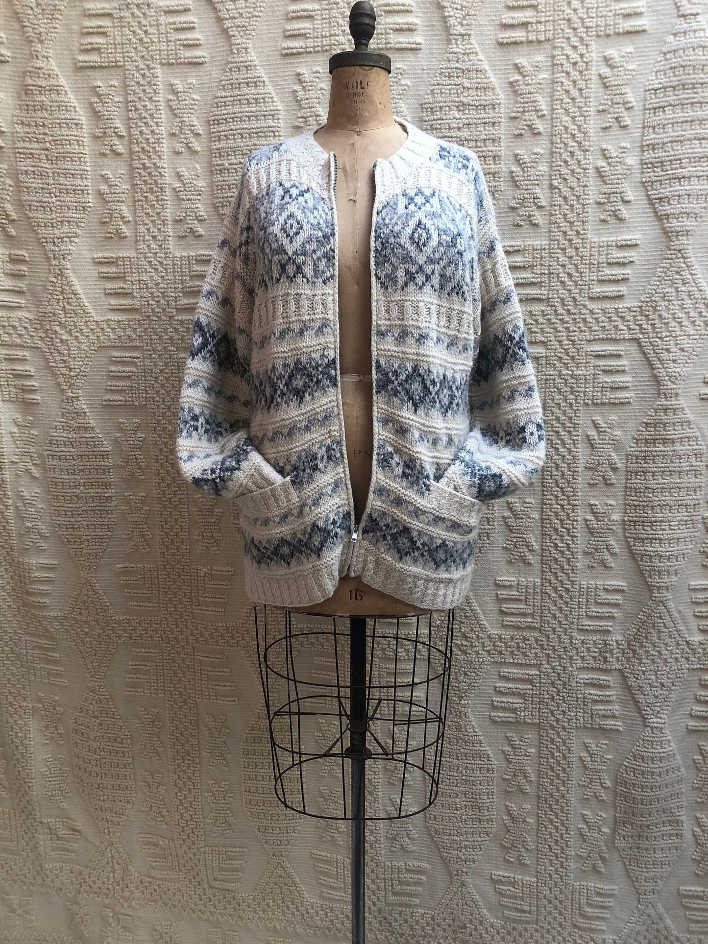 Vintage Hand Knit Wool Sweater Beige with Blue/Grey Accents Zipper