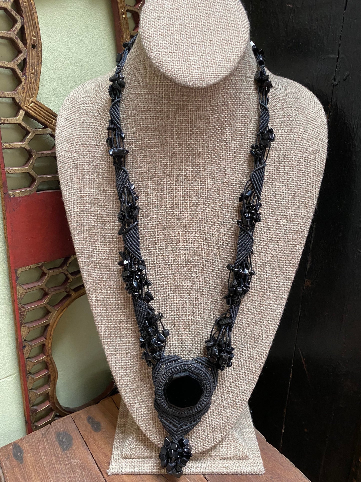 Handmade Macrame Black Stone Victorian-Style Black Necklace