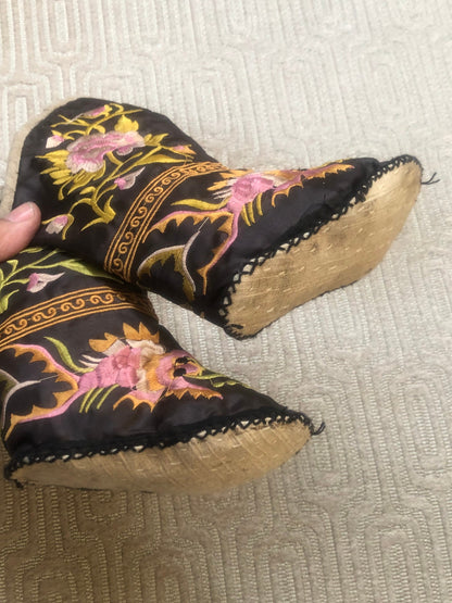 Vintage Chinese Embroidered Toddler Booties