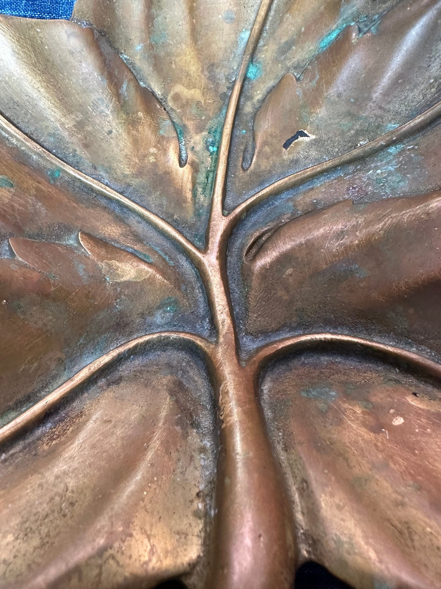 Vintage Leaf Bowl Tray